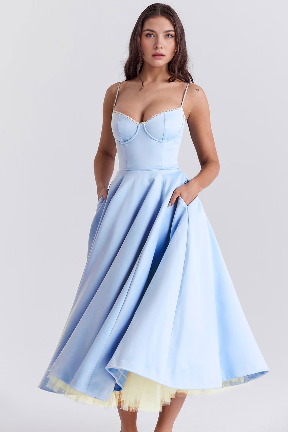 Retro Abendkleid mit Petticoat Retro Abendkleid mit Petticoat Rosa Chic